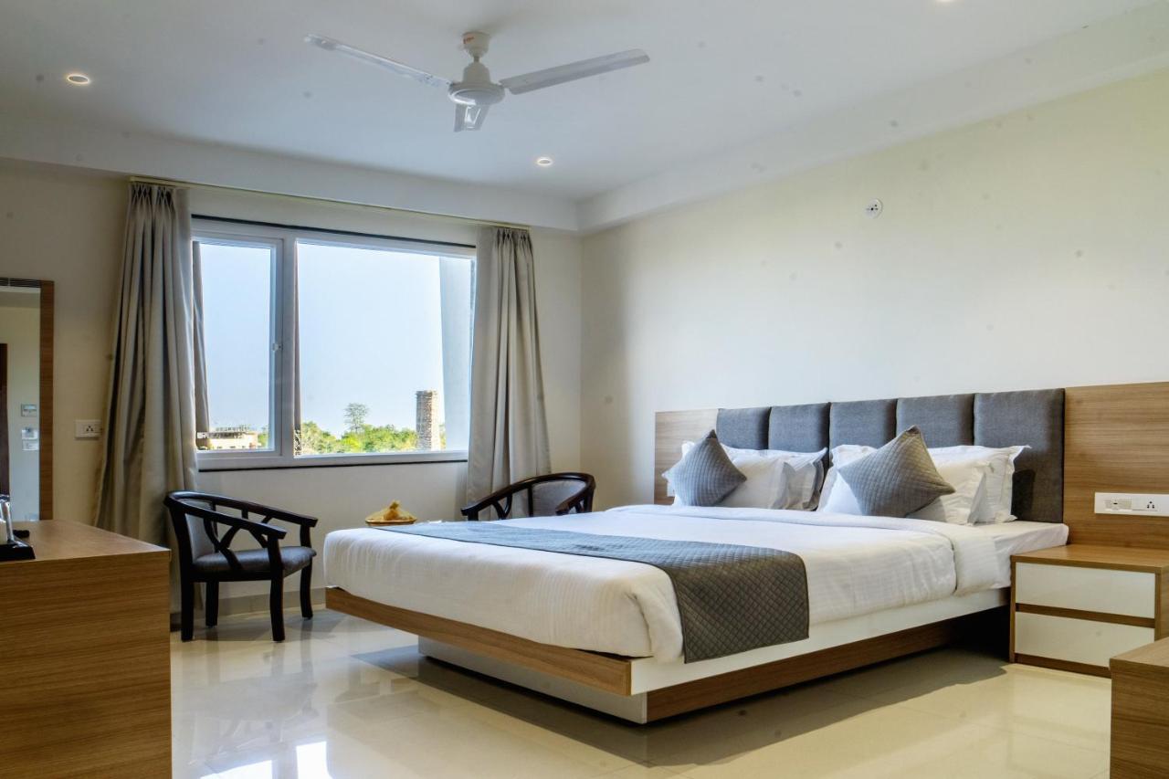 The Mangal View Residency - A Luxury Boutique Business Hotel 우다이푸르 외부 사진