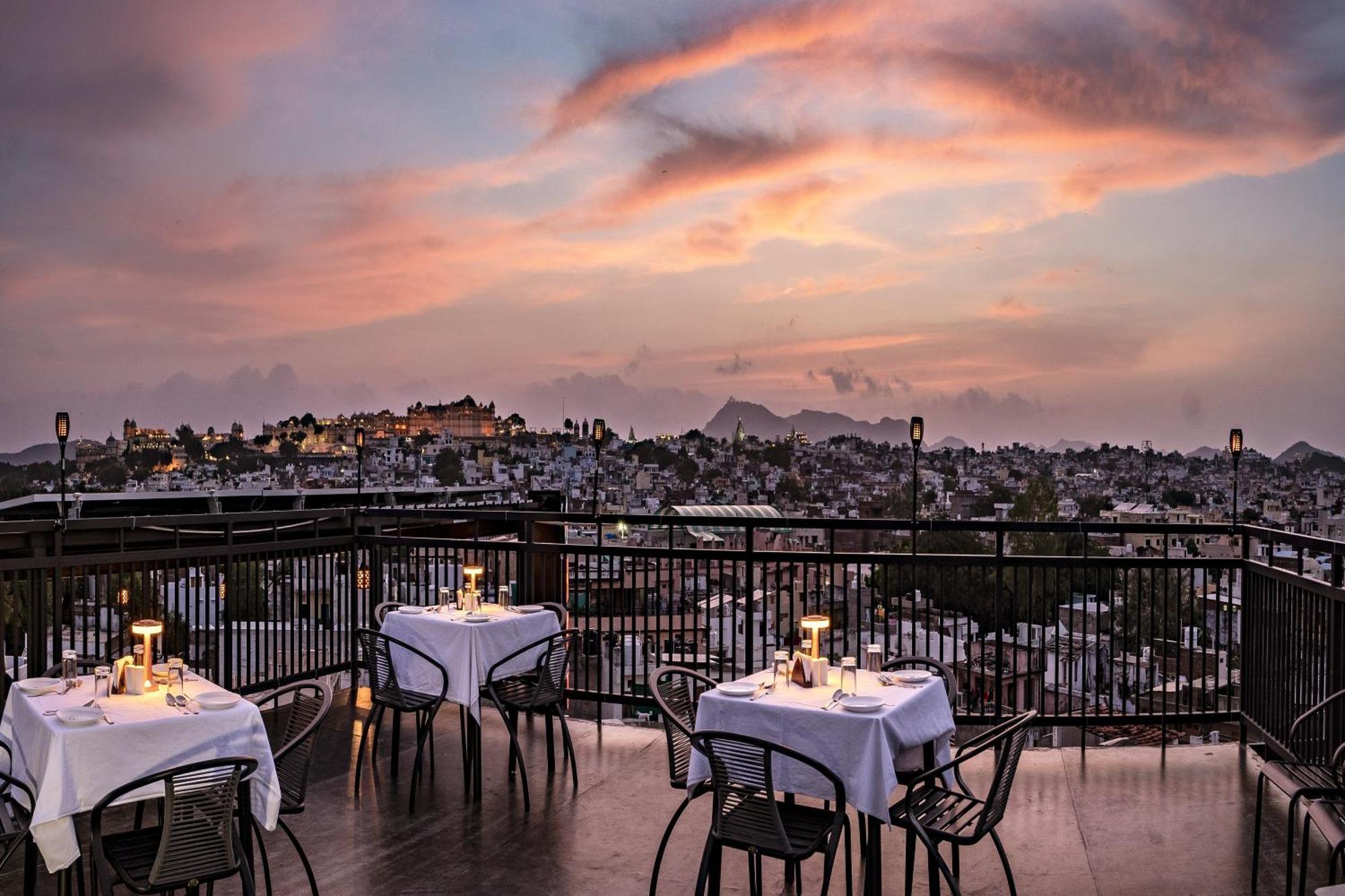 The Mangal View Residency - A Luxury Boutique Business Hotel 우다이푸르 외부 사진