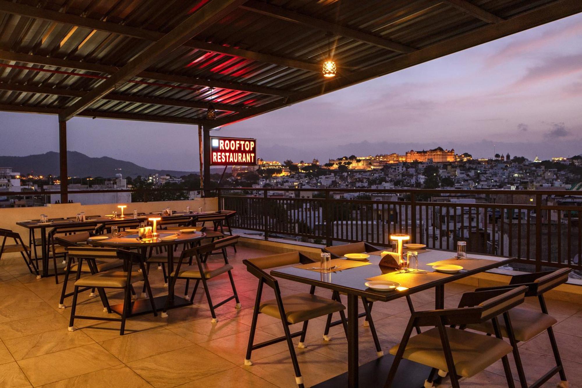 The Mangal View Residency - A Luxury Boutique Business Hotel 우다이푸르 외부 사진